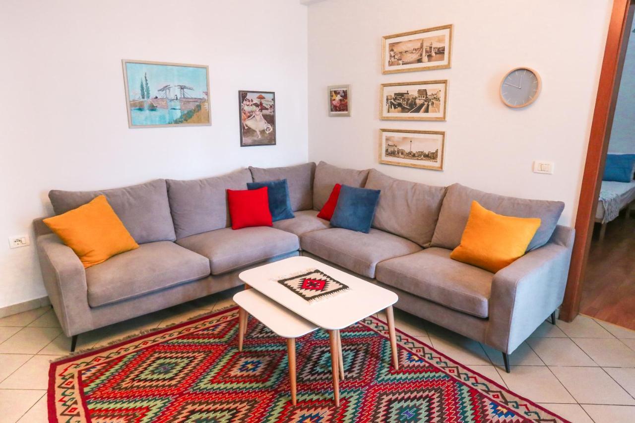 Tirana Views Apartment - Comfy & Spacious Exterior photo